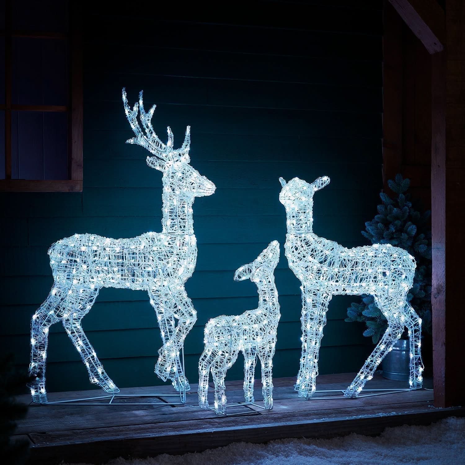 Conjunto de Renas Iluminadas com LED RGB Inteligente e Controle via Wi-Fi