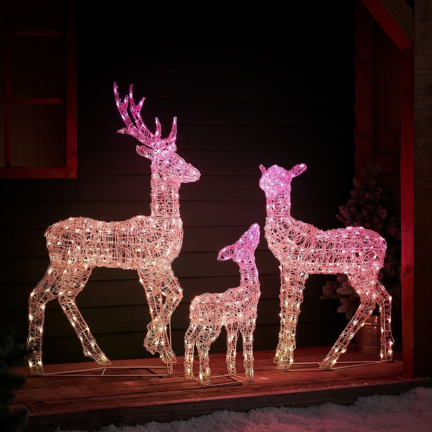 Conjunto de Renas Iluminadas com LED RGB Inteligente e Controle via Wi-Fi