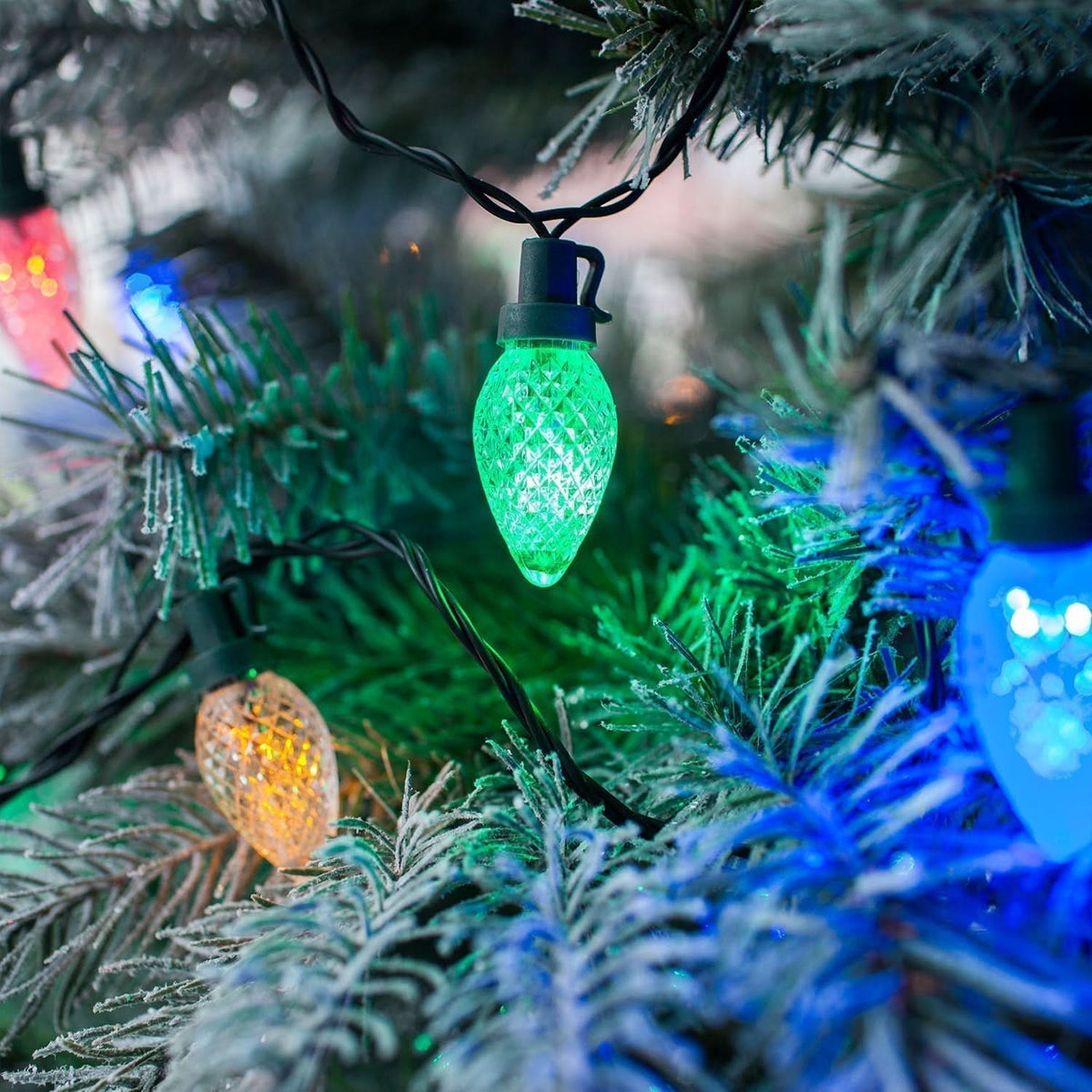 Conjunto com 60 Luzes de Natal Pinha C7 Multicoloridas