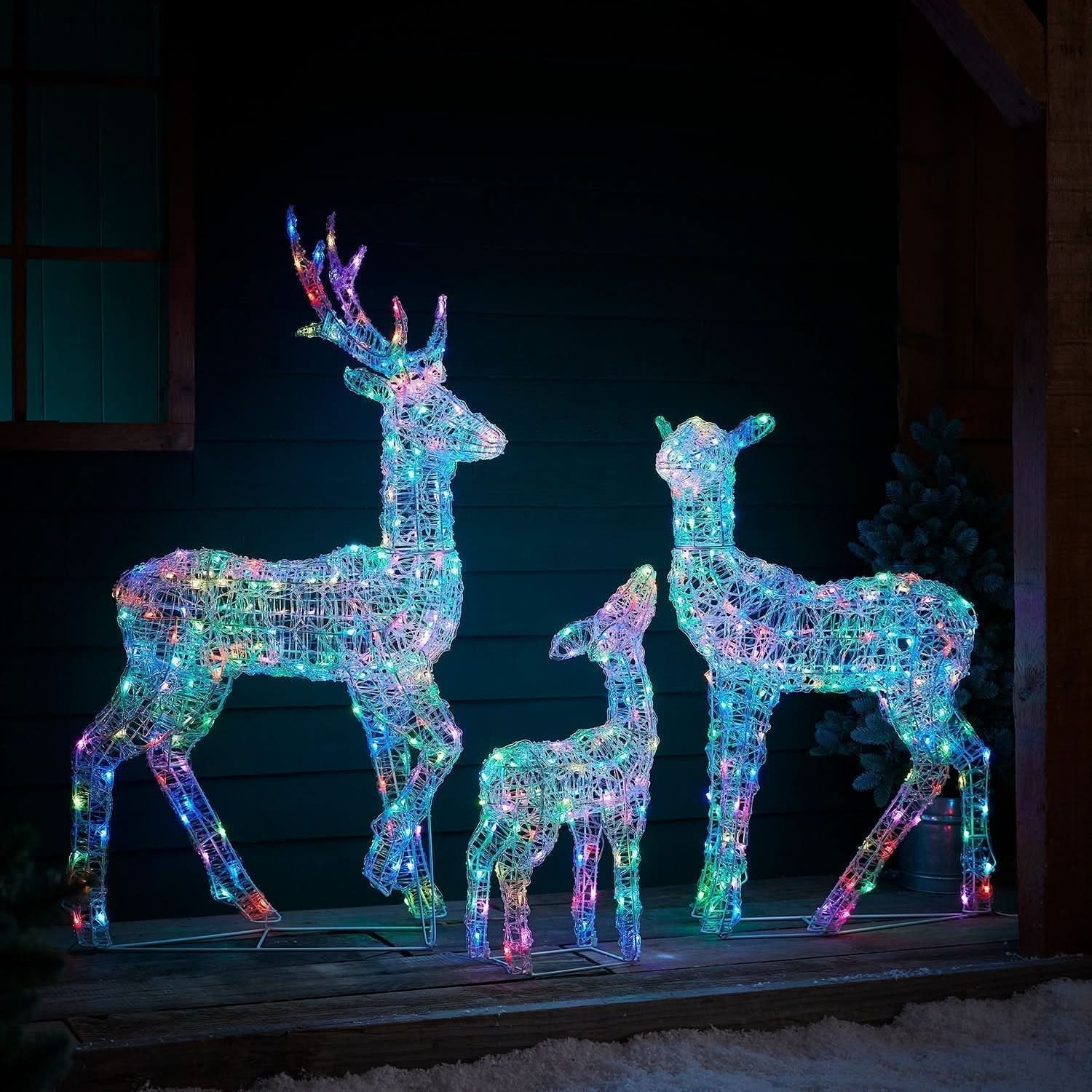 Conjunto de Renas Iluminadas com LED RGB Inteligente e Controle via Wi-Fi